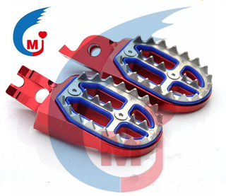 Repuestos y accesorios para motos Reposapiés CNC para motocicletas